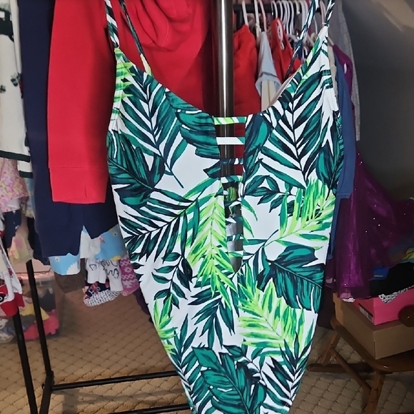 Xhilaration Other - Xhilaration Green and White Leaf Print Swimsuit